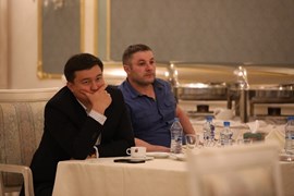 نشست تجاری شرکتهای قزاقستانی با اعضاء اتحادیه واردکنندگان نهاده های دام وطیور ایران 