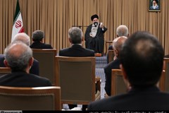 تاکید رهبر معظم انقلاب بر پرهیز از انحصار در تامین کالاهای اساسی/ رقابتی و از مبادی متفاوت تهیه کنید!