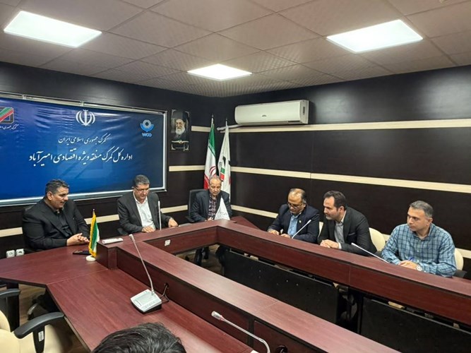 بازدید میدانی دبیر اتحادیه آوندا از بندر امیر آباد با رویکرد رفع گلوگاههای ترخیص و حمل و نقل 